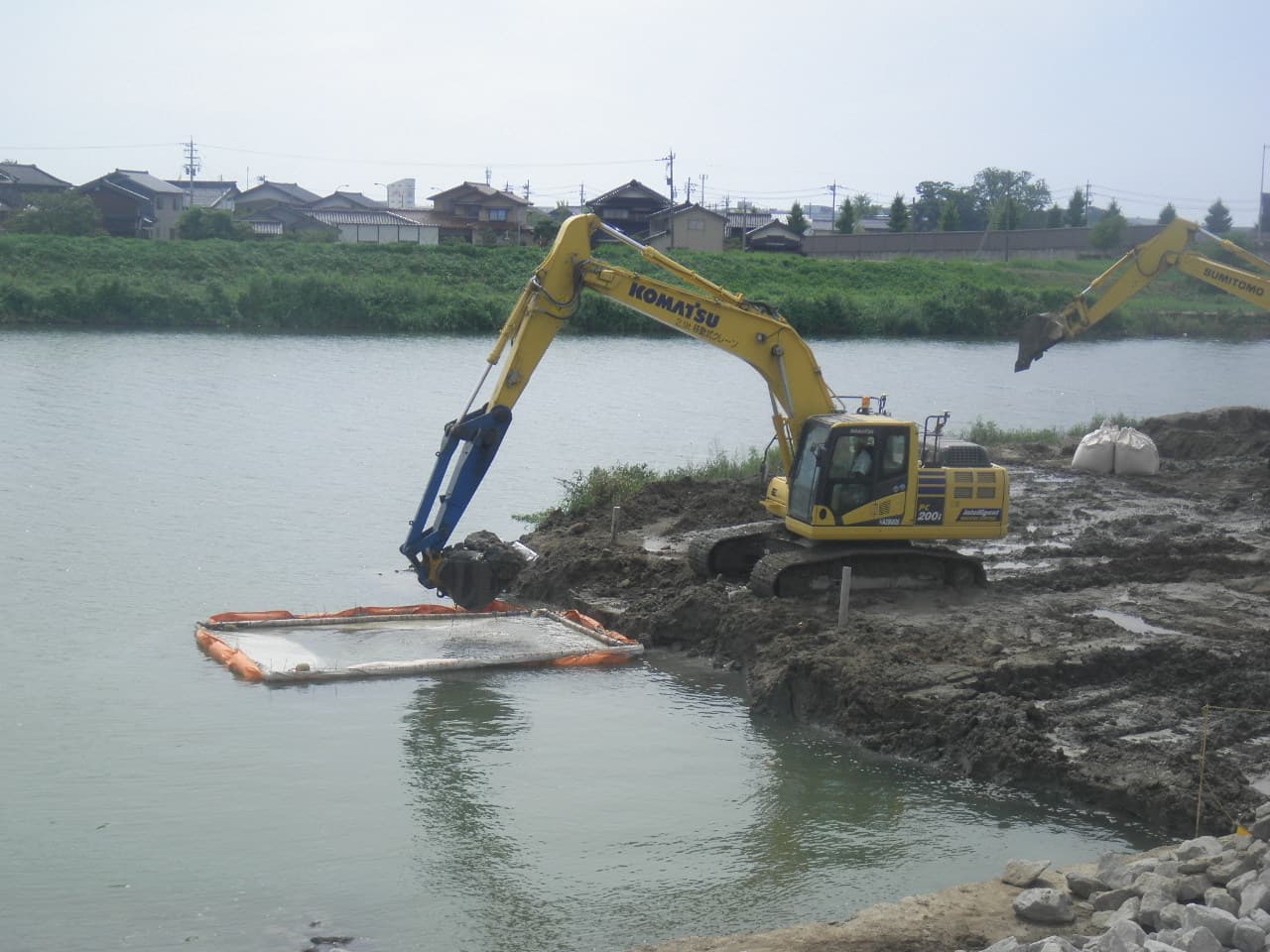 二級河川　犀川　広域河川改修工事（赤土河道掘削１１工区）