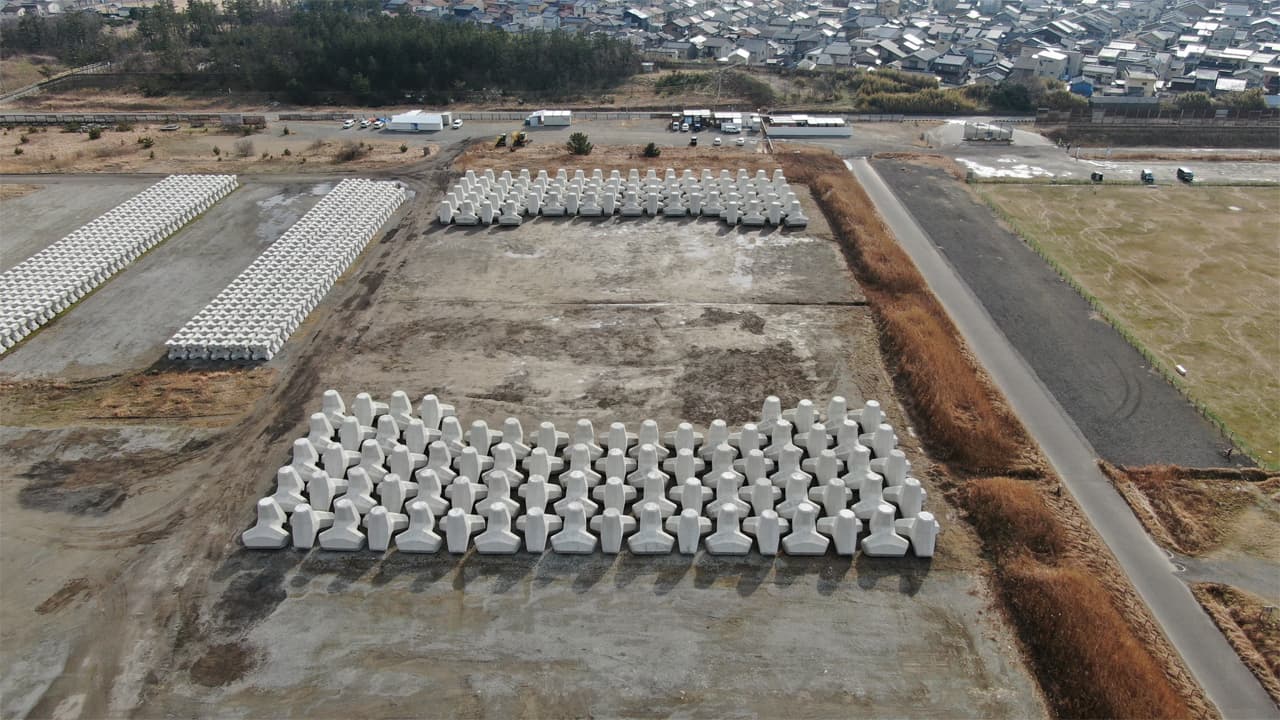 金沢港(大野地区)防波堤(西)(改良)消波工事