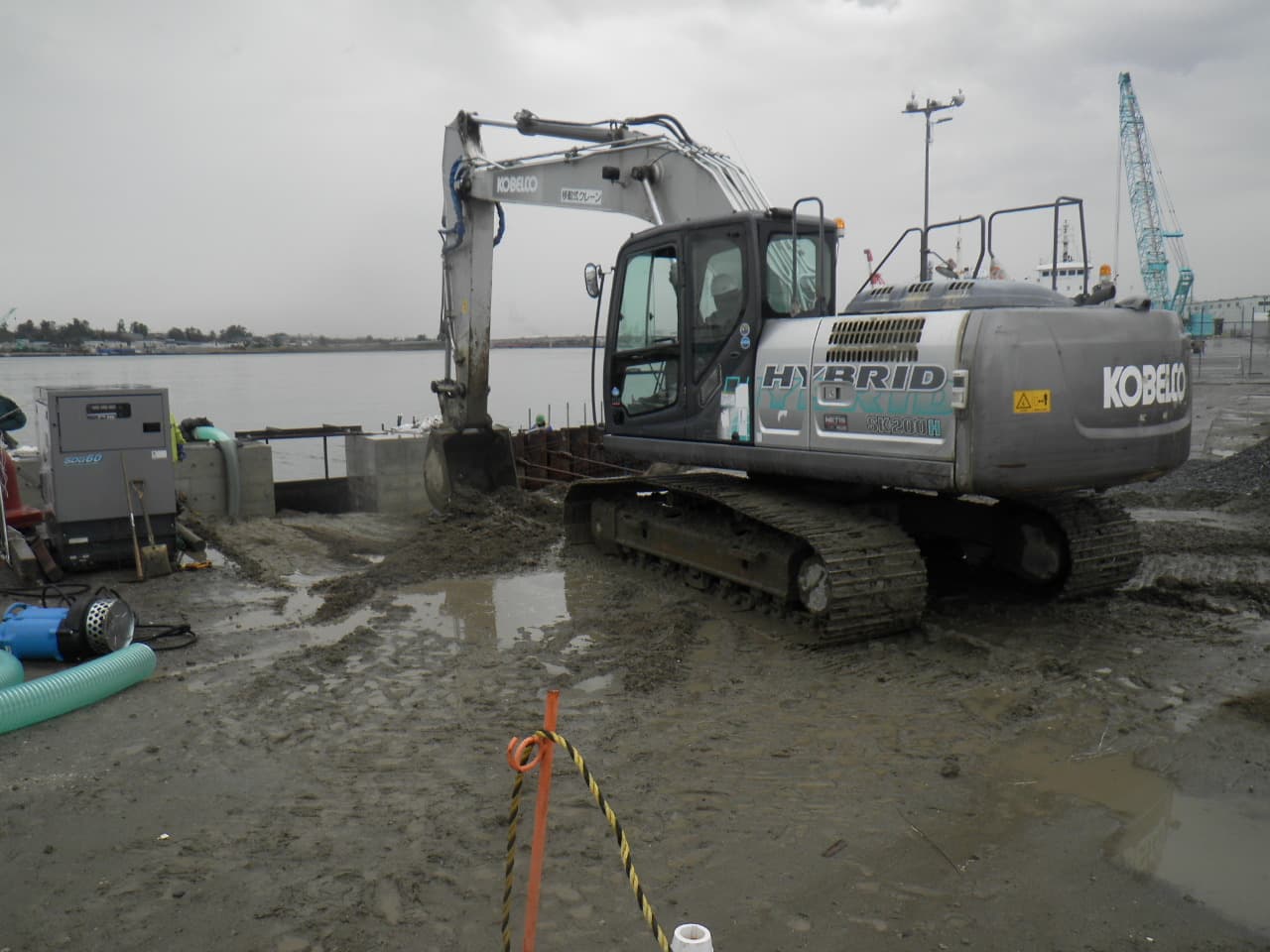 金沢港　港湾環境整備（機能強化）工事（水路工）