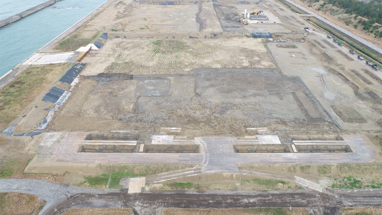 金沢港(大野地区)泊地(-10m)土砂運搬工事(その２)